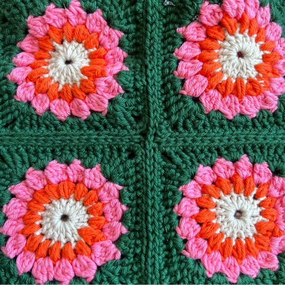 Hand made Crochet Floral Granby Square Tank - Picture 4 of 4